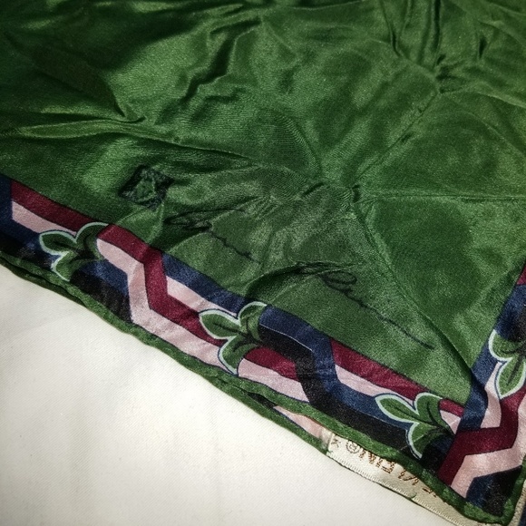 B7,940 Anne Klein Silk Scarf  **BOGO FREE** - Picture 3 of 4